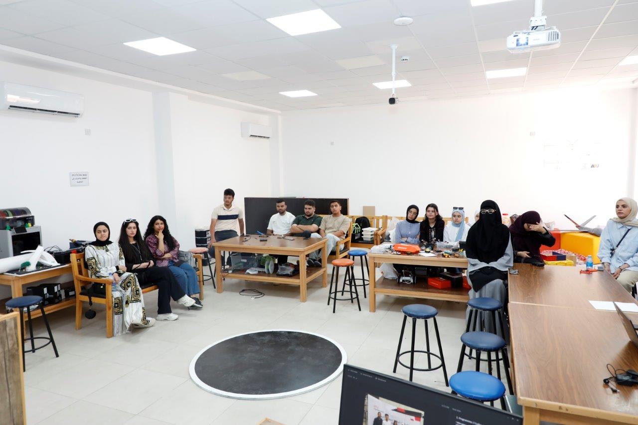 "عمان العربية" تعقد ورشة عمل متخصصة بالروبوتات الذكية وتطبيقاتها العملية4