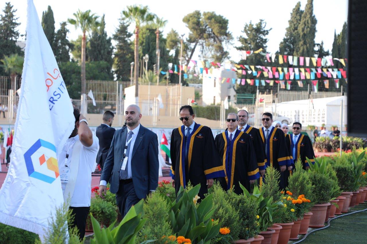 الجازي يرعى حفل تخريج الفوج الخامس والعشرين من طلبة جامعة عمان العربية37