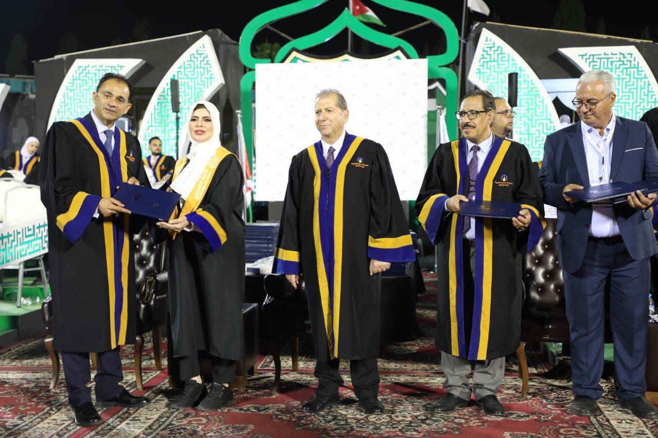 الجازي يرعى حفل تخريج الفوج الخامس والعشرين من طلبة جامعة عمان العربية53