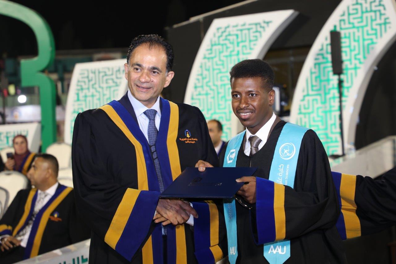 الجازي يرعى حفل تخريج الفوج الخامس والعشرين من طلبة جامعة عمان العربية60