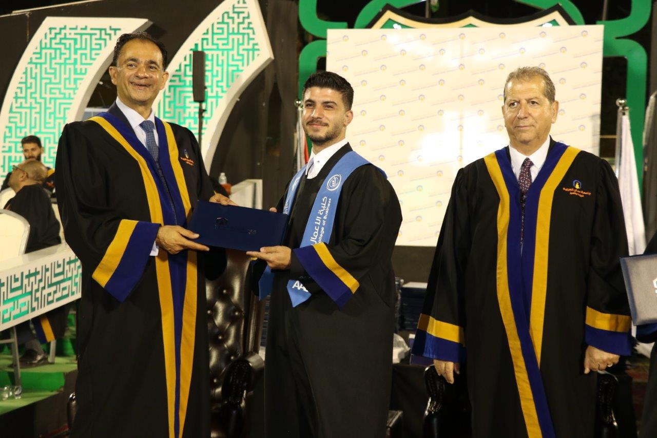 الجازي يرعى حفل تخريج الفوج الخامس والعشرين من طلبة جامعة عمان العربية68