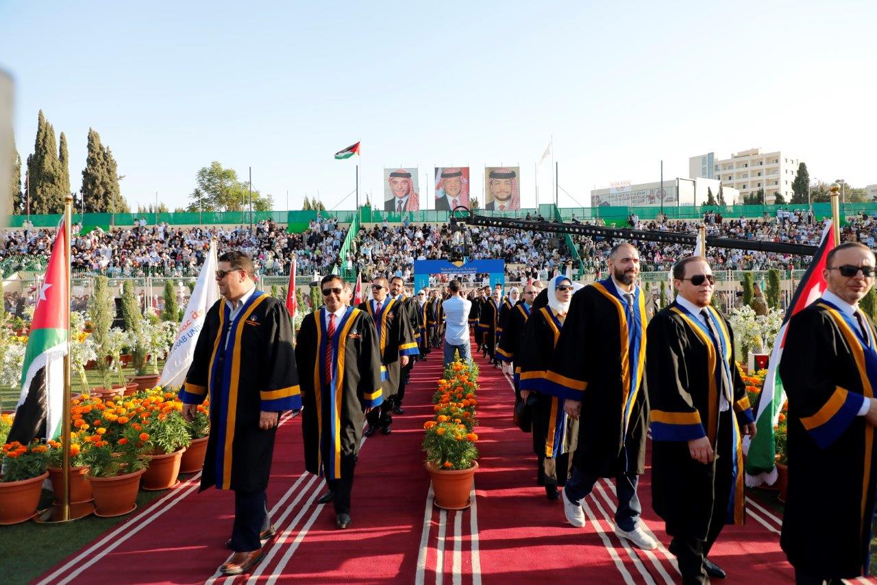 الجازي يرعى حفل تخريج الفوج الخامس والعشرين من طلبة جامعة عمان العربية6