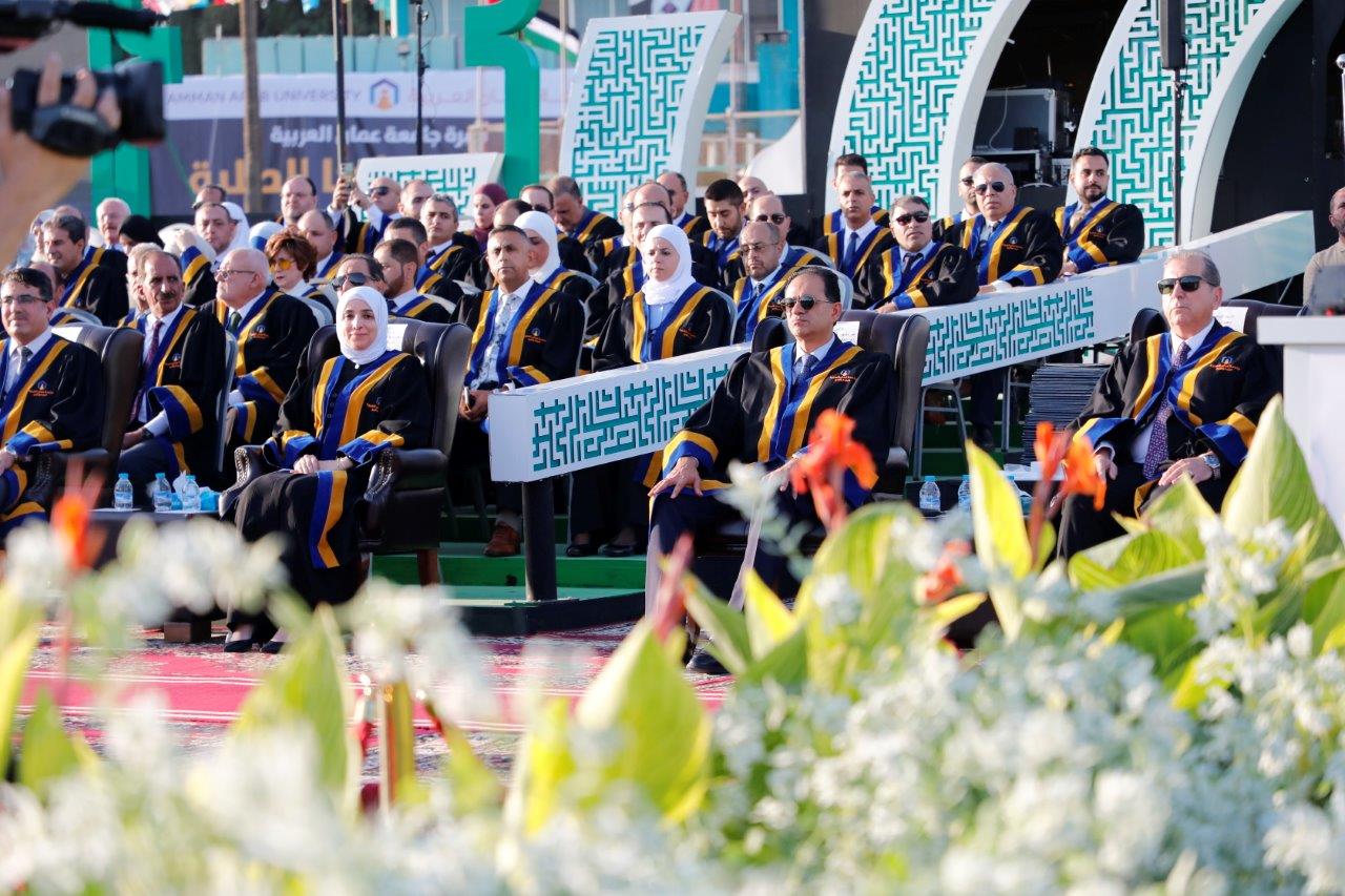 الجازي يرعى حفل تخريج الفوج الخامس والعشرين من طلبة جامعة عمان العربية7