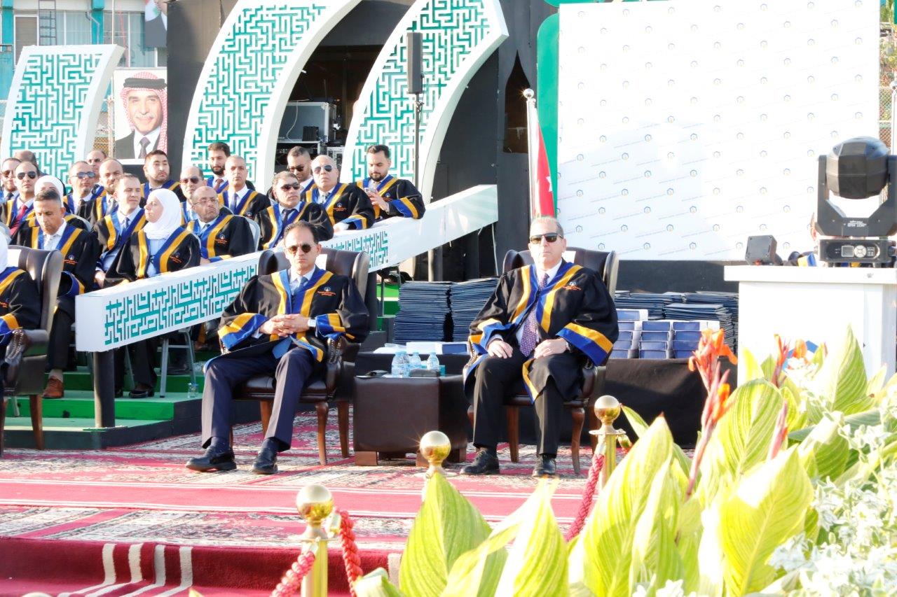 الجازي يرعى حفل تخريج الفوج الخامس والعشرين من طلبة جامعة عمان العربية14