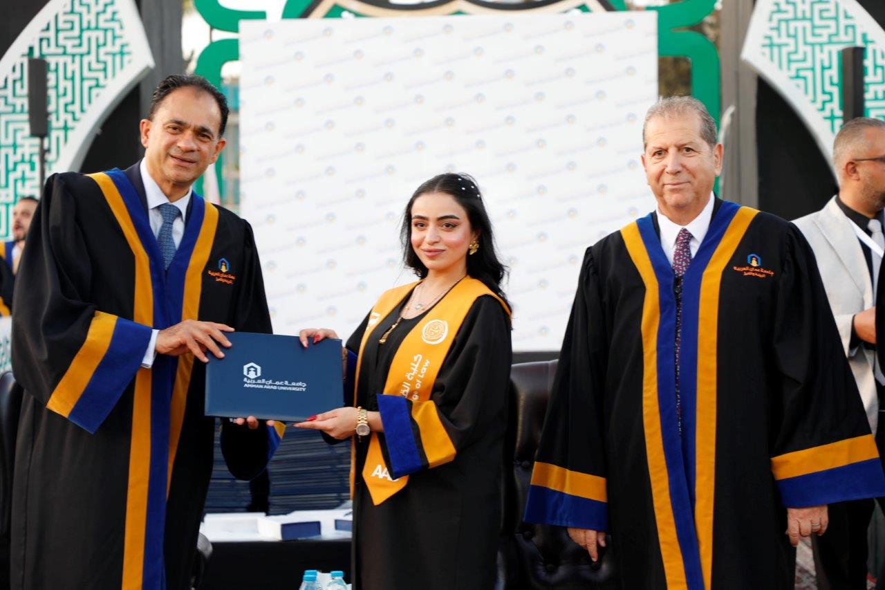 الجازي يرعى حفل تخريج الفوج الخامس والعشرين من طلبة جامعة عمان العربية24
