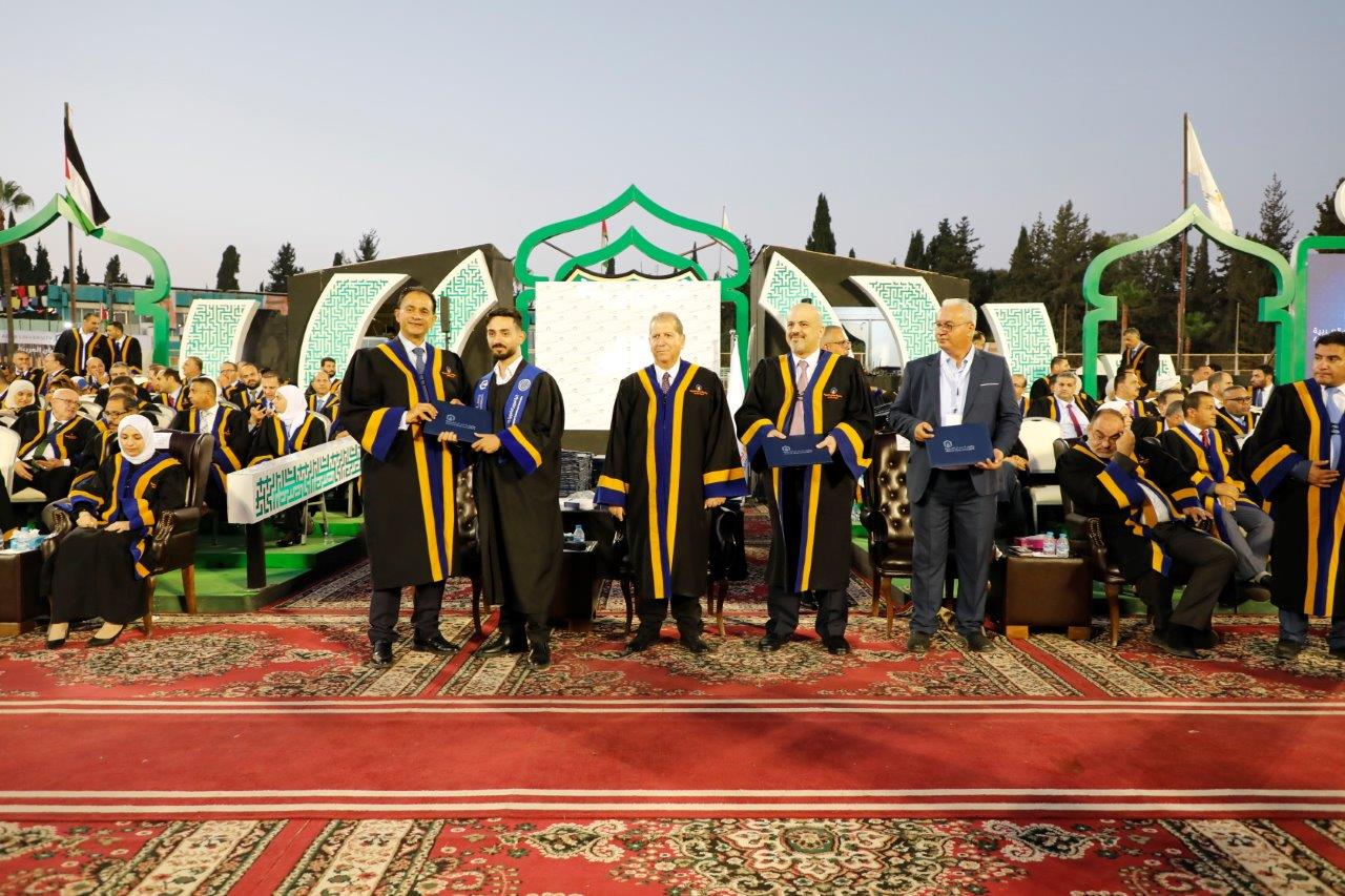 الجازي يرعى حفل تخريج الفوج الخامس والعشرين من طلبة جامعة عمان العربية29